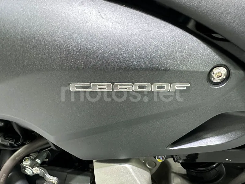 Honda CB600F Hornet - Vista 14