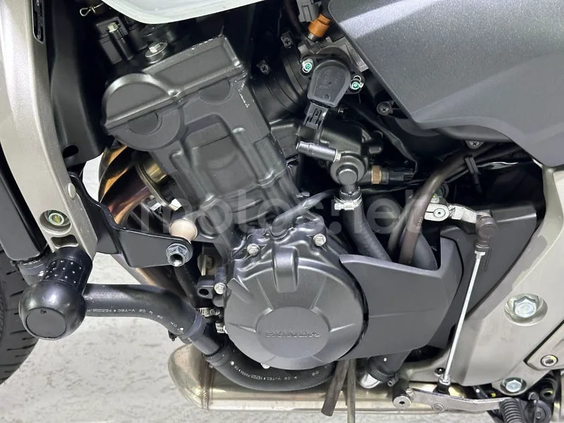 Honda CB600F Hornet - Vista 21