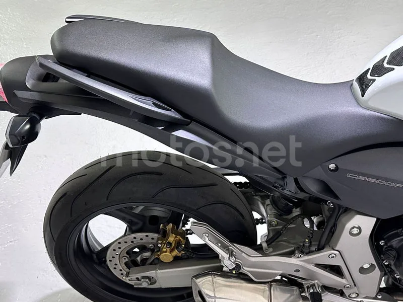 Honda CB600F Hornet - Vista 30