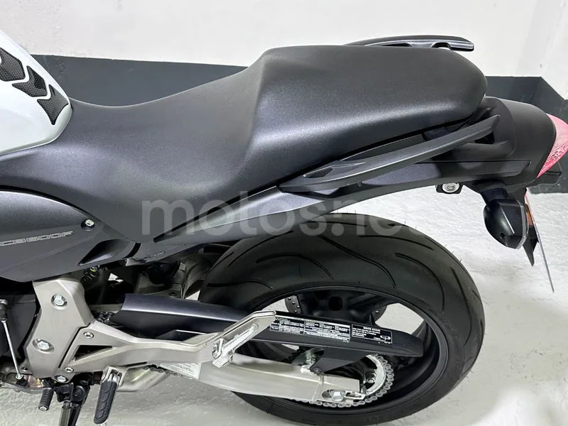 Honda CB600F Hornet - Vista 31