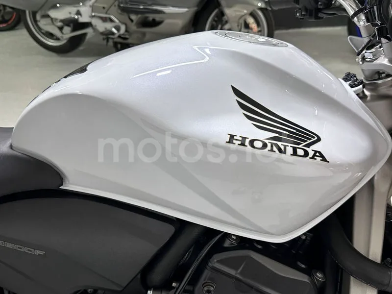 Honda CB600F Hornet - Vista 34