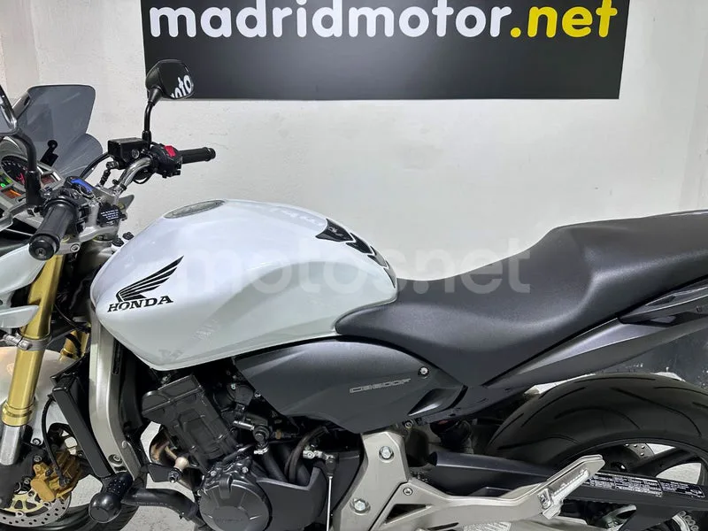 Honda CB600F Hornet - Vista 8