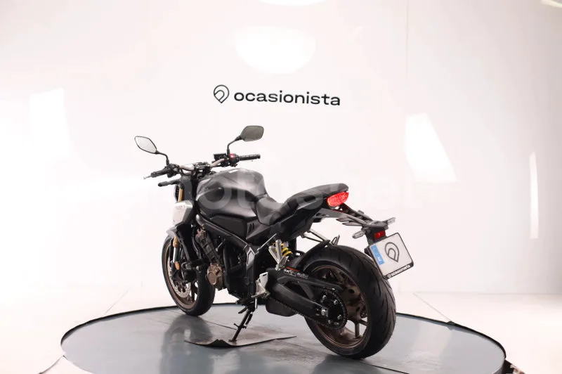 Honda CB650R - Vista 4