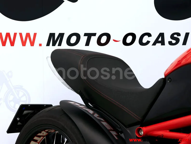Ducati Diavel - Vista 11