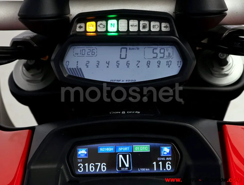 Ducati Diavel - Vista 6