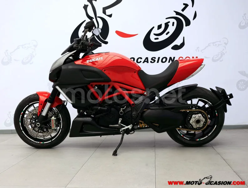 Ducati Diavel - Vista 7