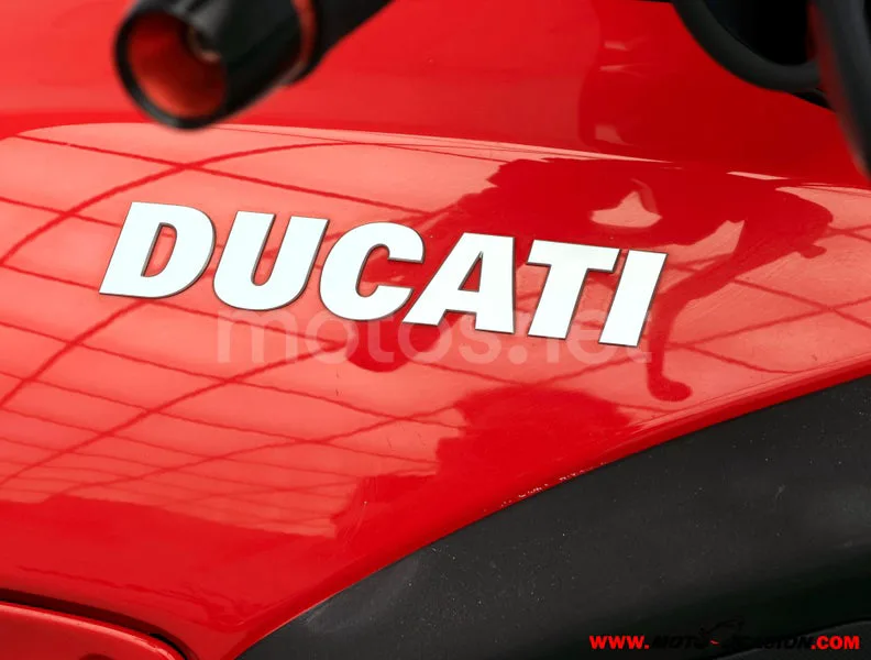 Ducati Diavel - Vista 9