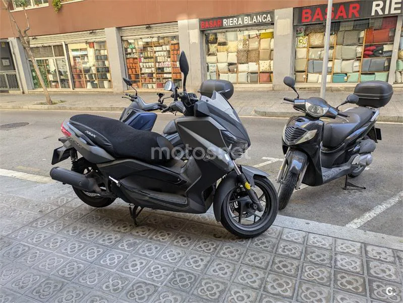 Yamaha XMAX 125 - Vista 3