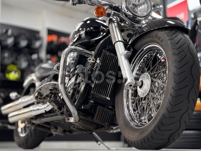 Kawasaki VN900 Classic - Vista 3