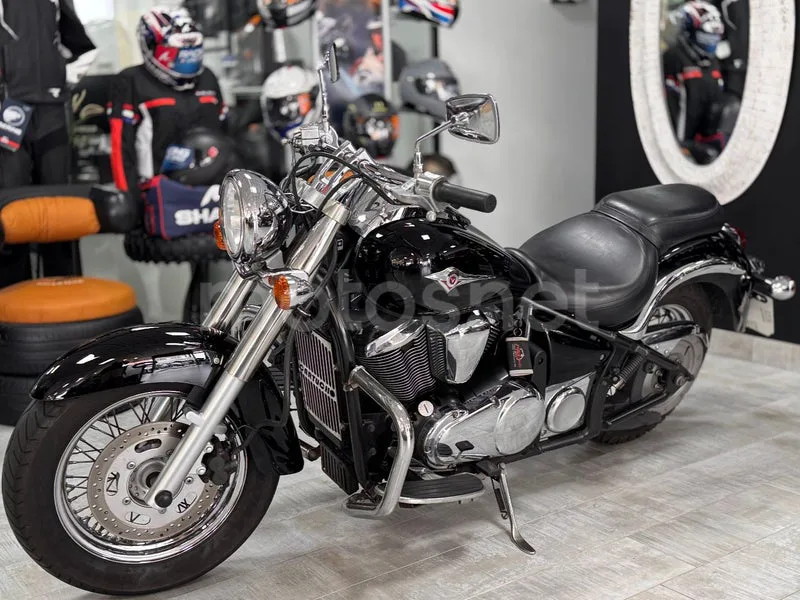 Kawasaki VN900 Classic - Vista 6