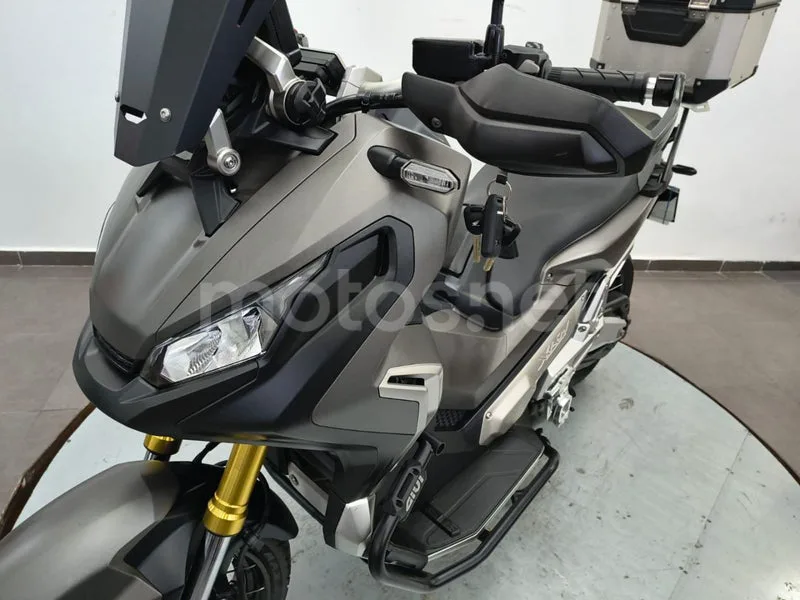 Honda X-ADV - Vista 14