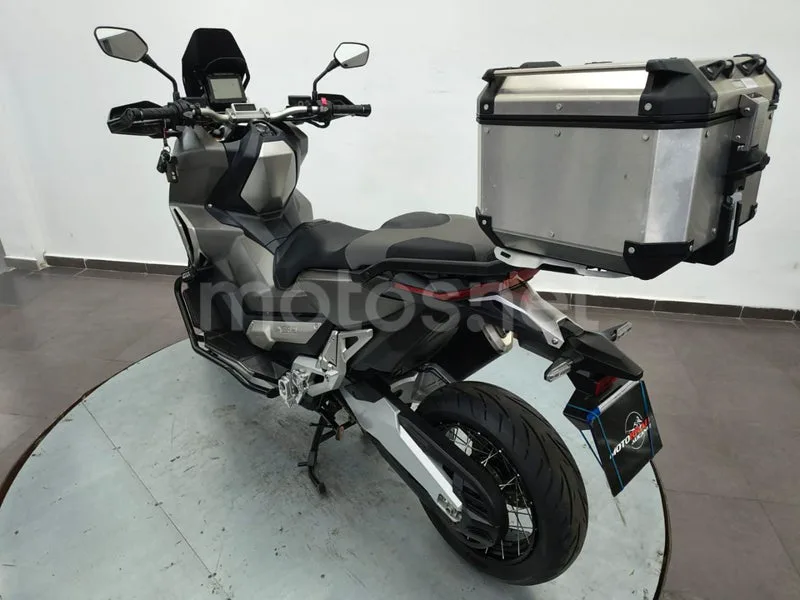 Honda X-ADV - Vista 18