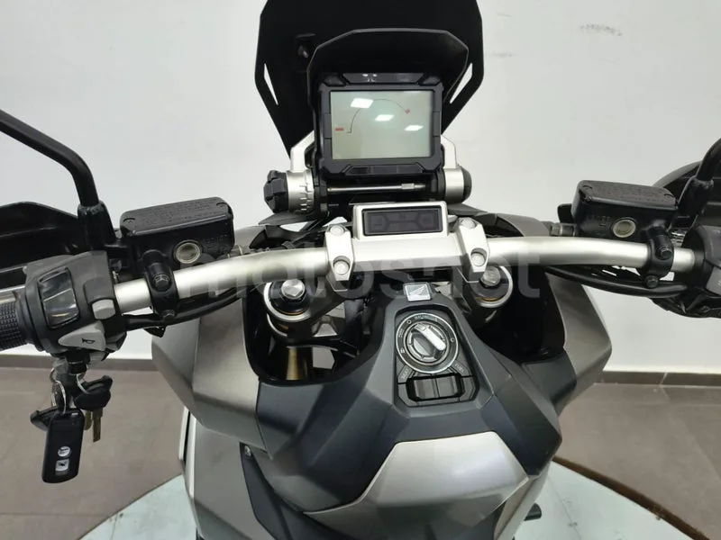 Honda X-ADV - Vista 6