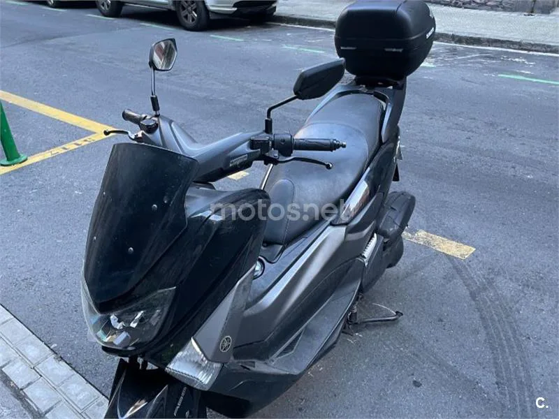Yamaha NMAX 2400 € 2017 Valencia - 1