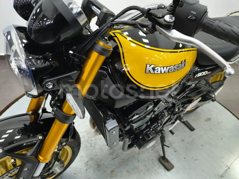 Kawasaki Z900RS - Vista 12