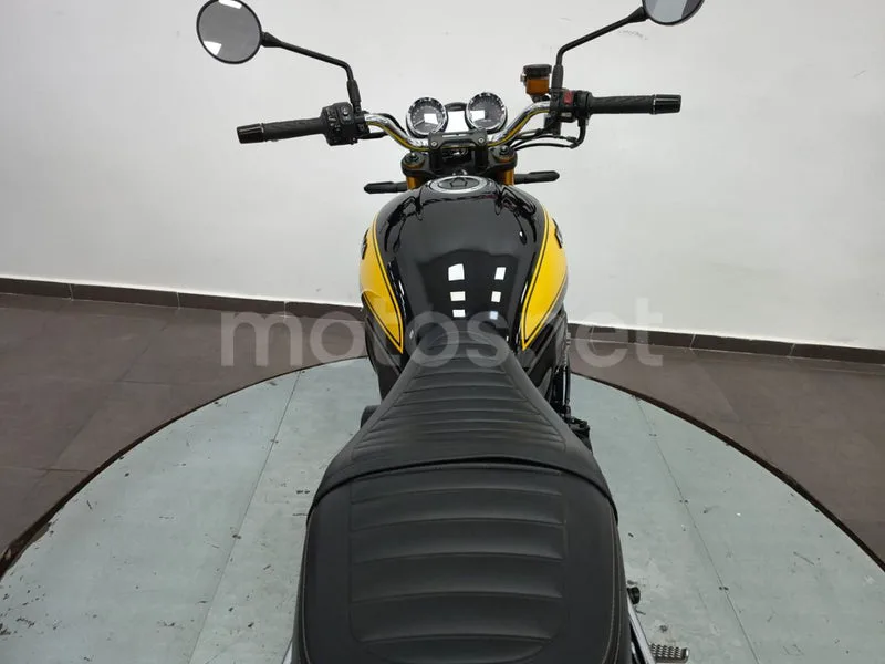 Kawasaki Z900RS - Vista 14