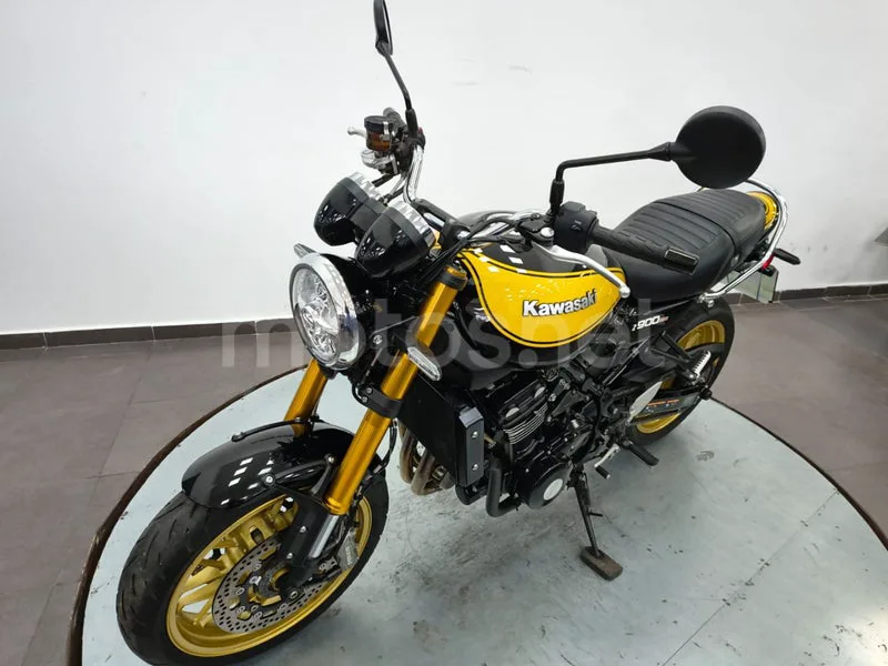 Kawasaki Z900RS - Vista 10