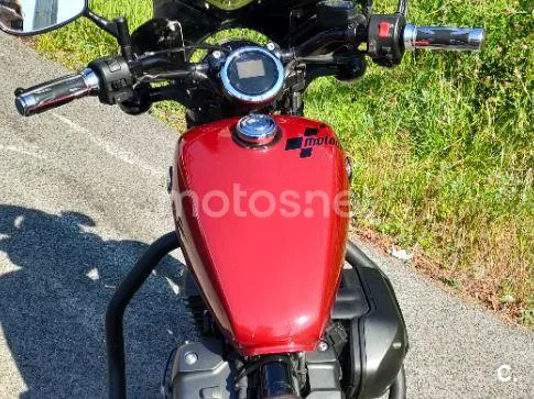 Yamaha XV950 - Vista 4