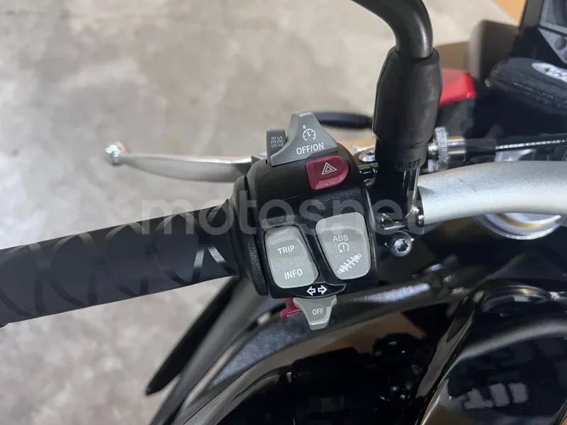 BMW S 1000 R - Vista 35