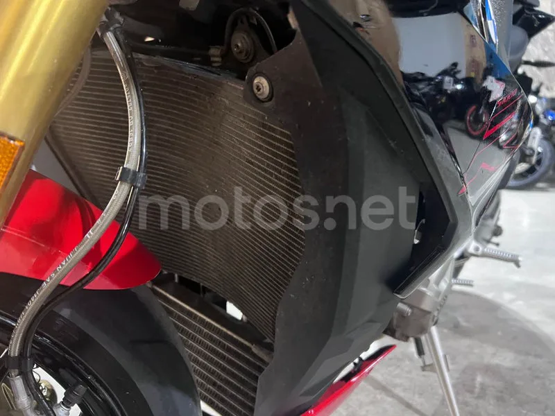 BMW S 1000 R - Vista 64