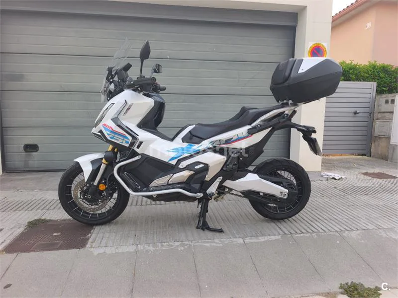 Honda X-ADV - Vista 4