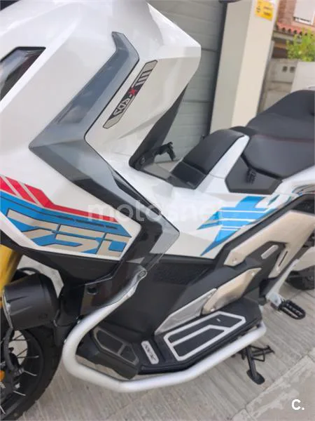 Honda X-ADV - Vista 5
