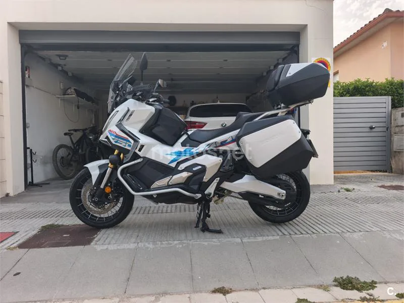 Honda X-ADV - Vista 8