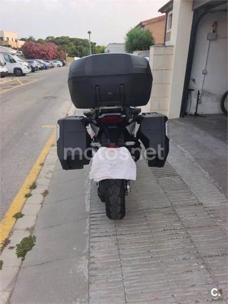 Honda X-ADV - Vista 9