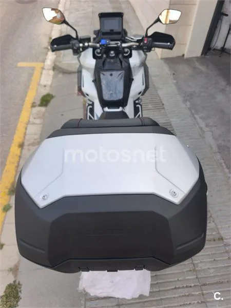 Honda X-ADV - Vista 10