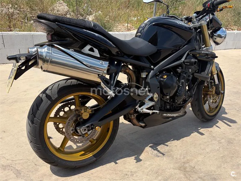 Triumph Street Triple - Vista 3