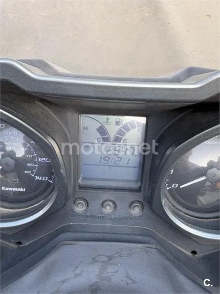 Kawasaki J125 - Vista 4