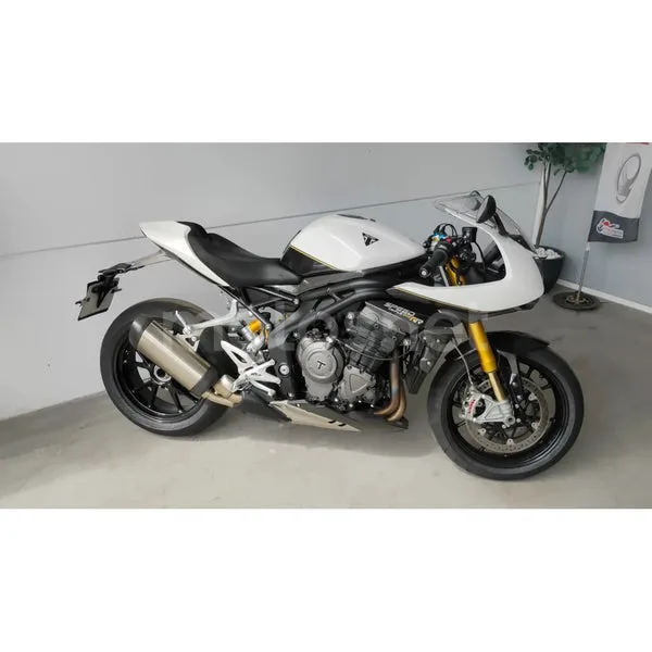 Triumph Speed Triple - Vista 3