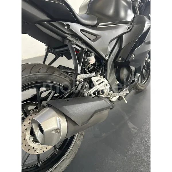 Yamaha YZF-R125 - Vista 5