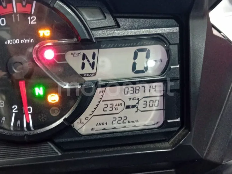 Suzuki V-Strom 650XT - Vista 6