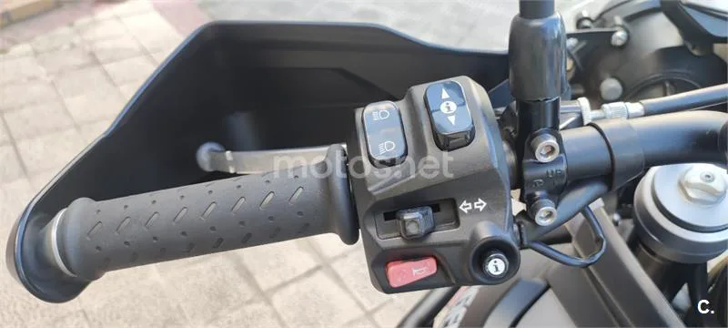 Triumph Tiger 800 XC - Vista 5