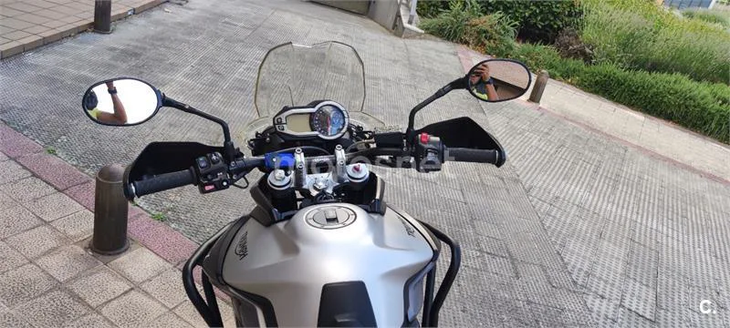 Triumph Tiger 800 XC - Vista 7
