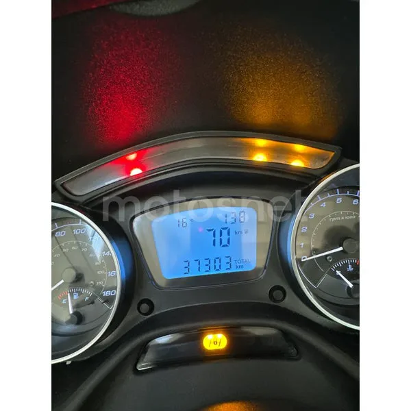 Piaggio MP3 500 Business - Vista 9