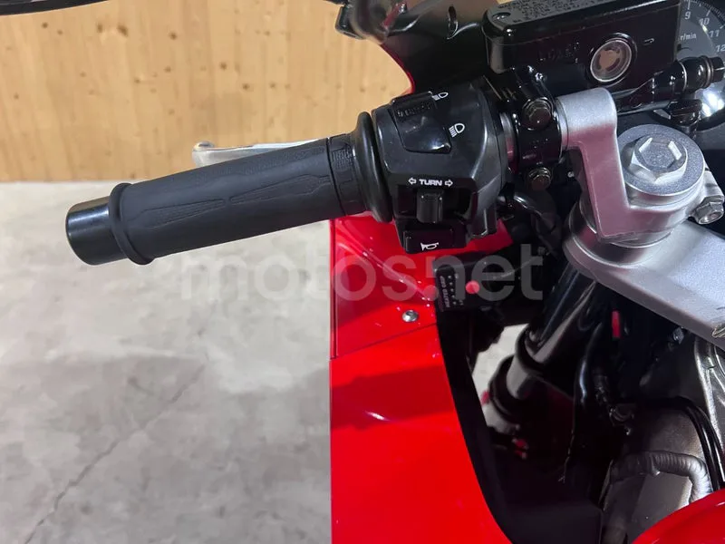 Honda VFR800F - Vista 12