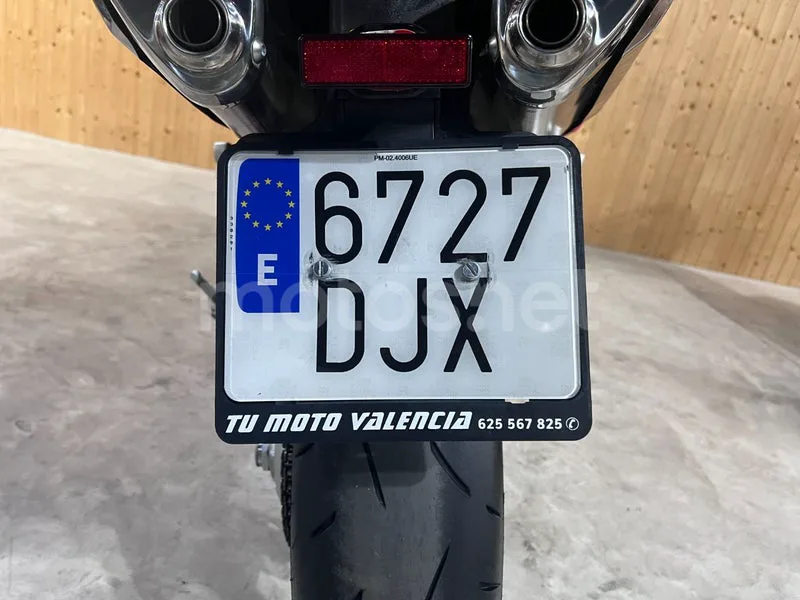 Honda VFR800F - Vista 13