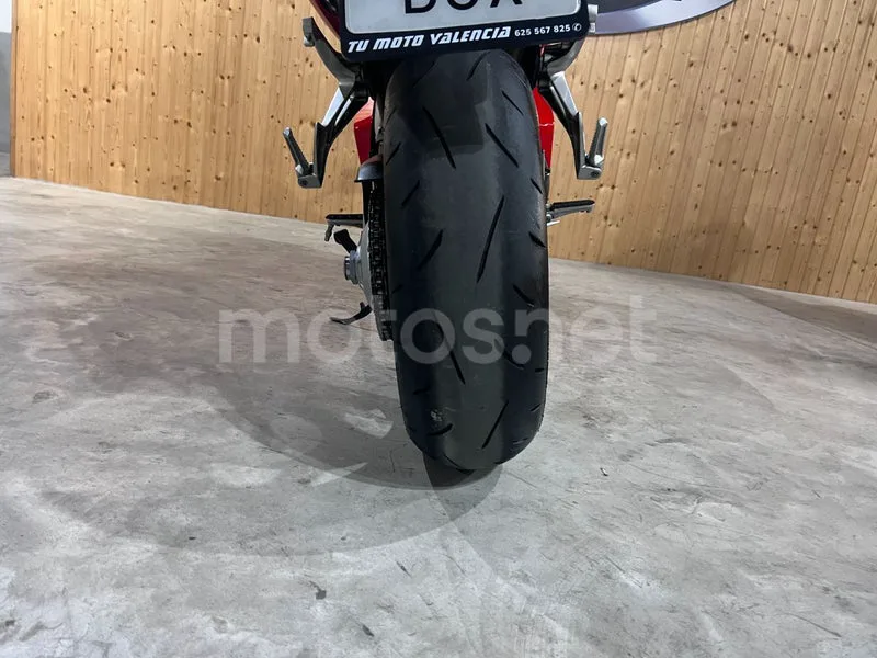 Honda VFR800F - Vista 15