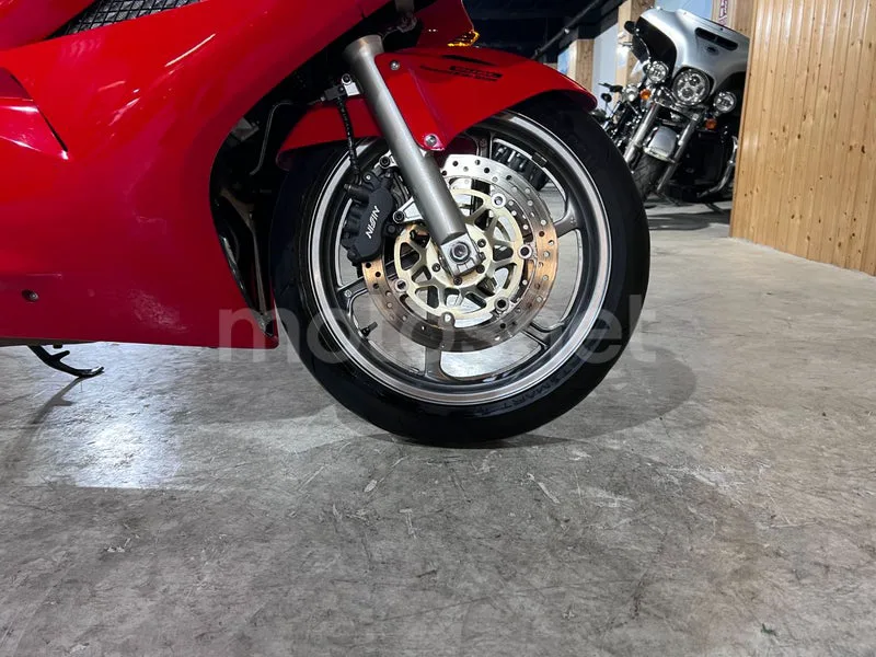 Honda VFR800F - Vista 21