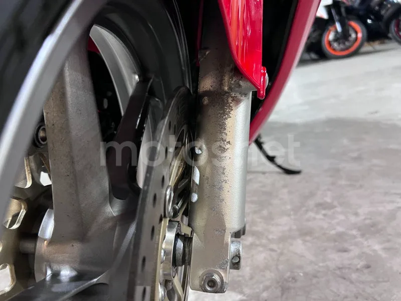 Honda VFR800F - Vista 27