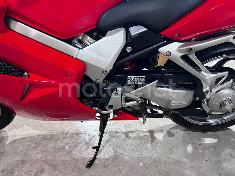 Honda VFR800F - Vista 33