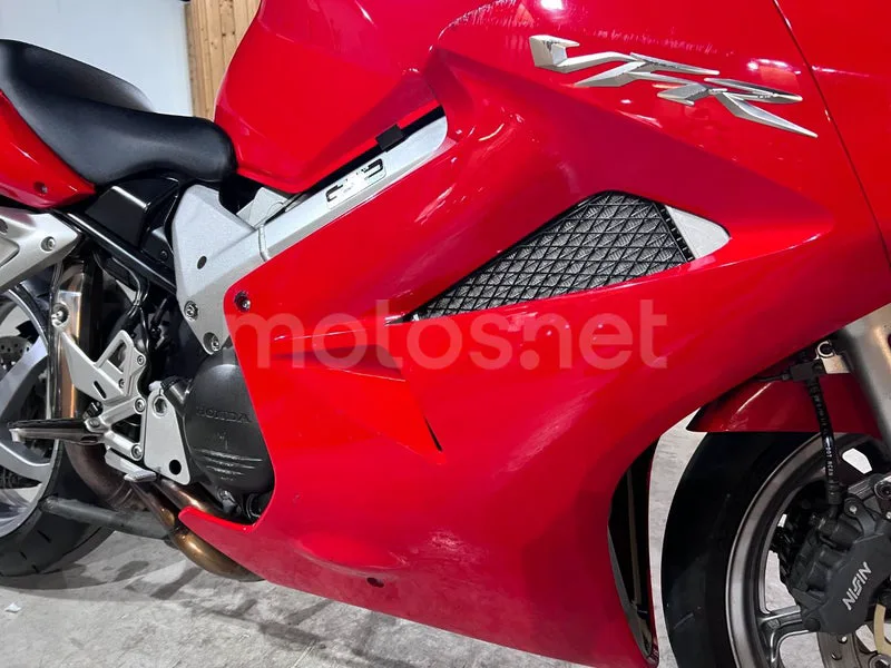 Honda VFR800F - Vista 37
