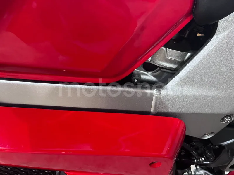 Honda VFR800F - Vista 65