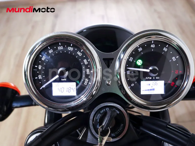 Triumph Bonneville T120 - Vista 12
