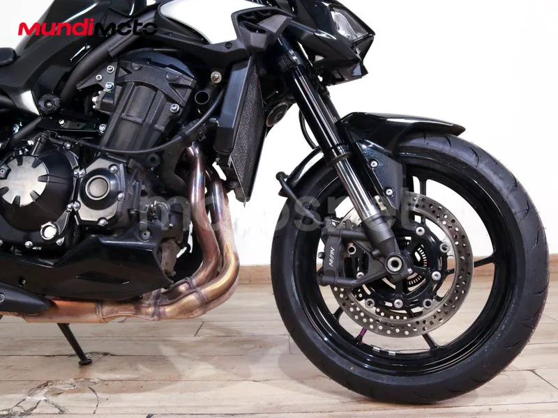 Kawasaki Z900 - Vista 33