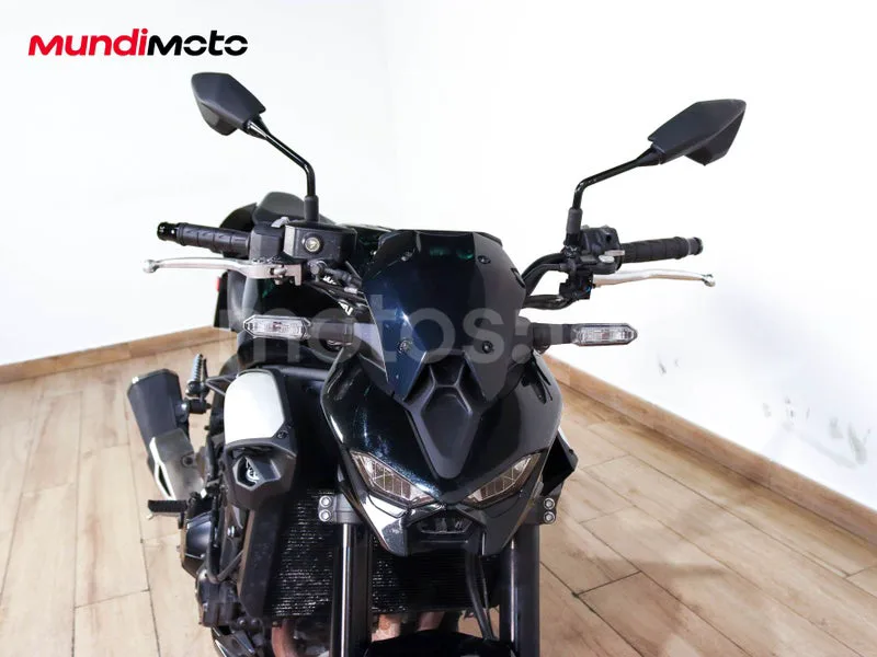 Kawasaki Z900 - Vista 5