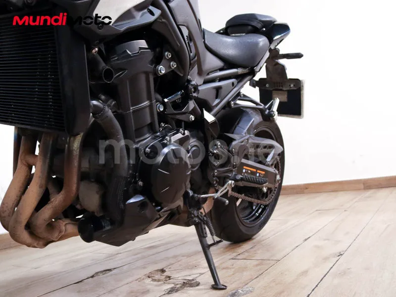 Kawasaki Z900 - Vista 10