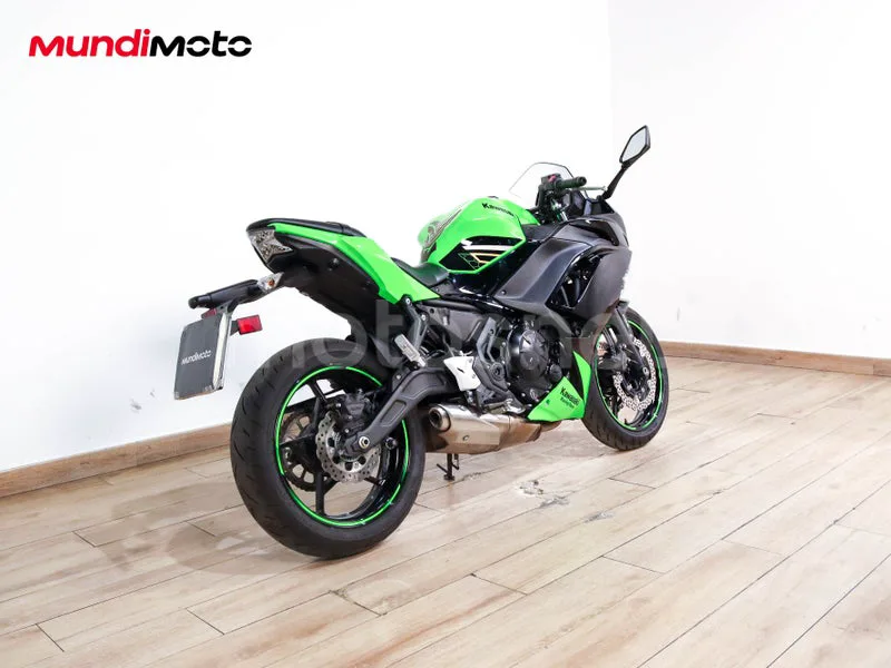 Kawasaki Ninja 650 - Vista 3
